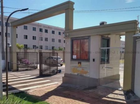 Apartamento em Pioneiros