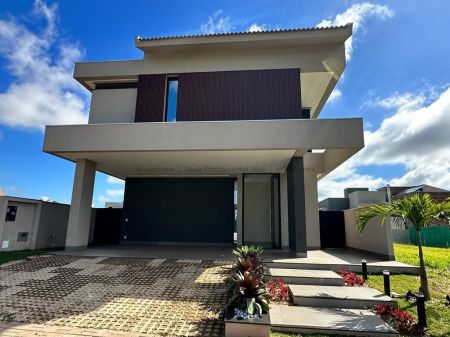 Sobrado-Condomínio em Residencial Alphaville III