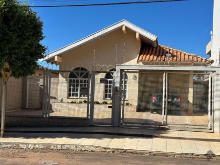 Casa-Térrea em Cidade Jardim