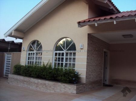 Casa-Térrea em Cidade Jardim