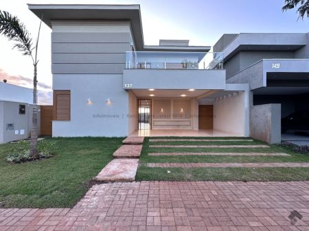 Sobrado-Condomínio em Residencial Alphaville III