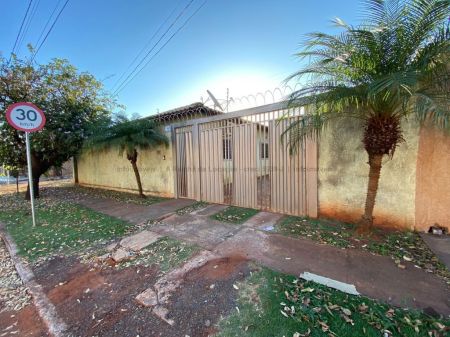 Casa-Térrea em Rita Vieira