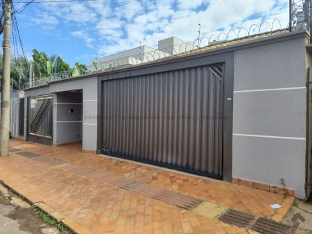 Casa-Térrea em Carandá