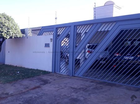 Casa-Térrea em Jardim Antartica