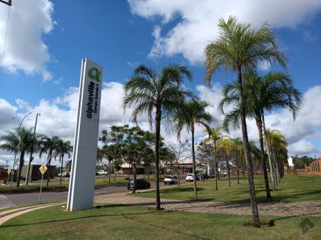 Terreno-Condomínio em Residencial Alphaville III