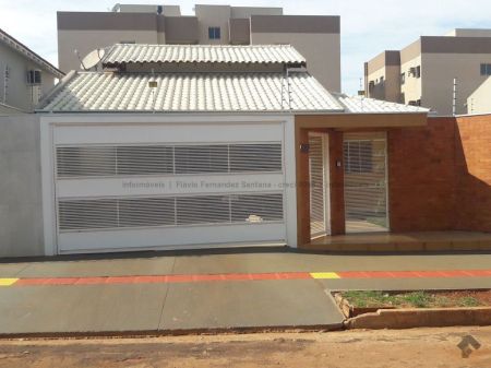 Casa-Térrea em Jardim Paradiso