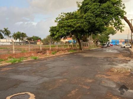 Área em Vila Bandeirante
