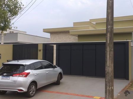 Casa-Térrea em Jardim Cristhais II