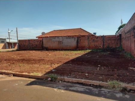 Terreno em Aero Rancho