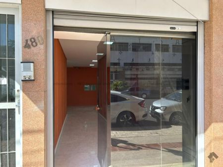 Sala / Salão / Loja em Centro