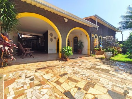 Casa-Térrea em Vila Taveirópolis