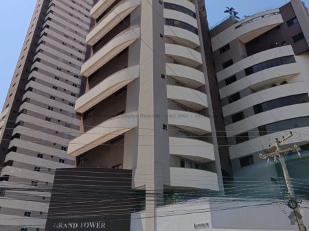 Apartamento em Royal Park