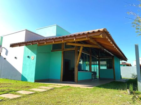 Casa-Térrea-Condomínio em Atlântico