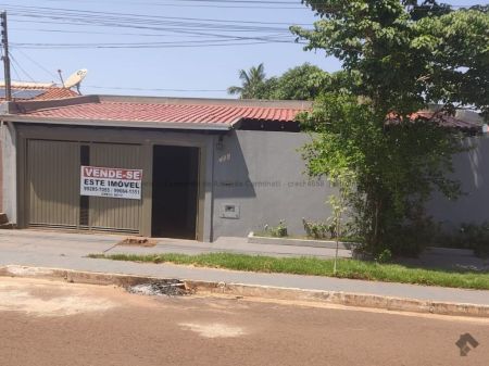 Casa-Térrea em Jardim Morenão