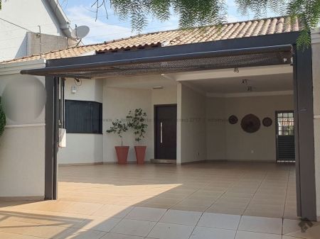 Casa-Térrea em Vila Vilas Boas
