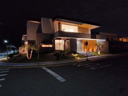 Sobrado-Condomínio em Pq. Residencial Damha IV