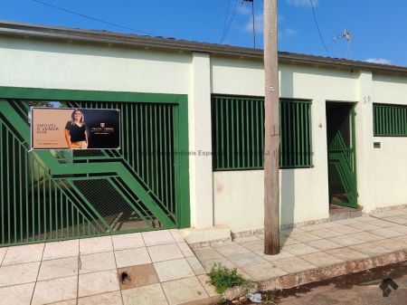 Casa-Térrea em Recanto dos Rouxinóis