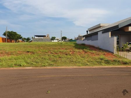 Terreno-Condomínio em Residencial Alphaville III