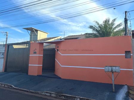 Casa-Térrea em Jardim Leblon