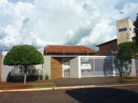 Casa-Térrea em Carandá Bosque II
