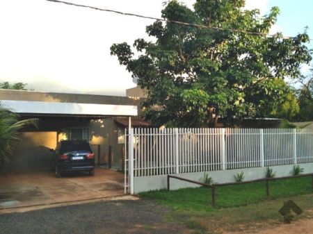 Casa-Térrea-Condomínio em Chácara das Mansões