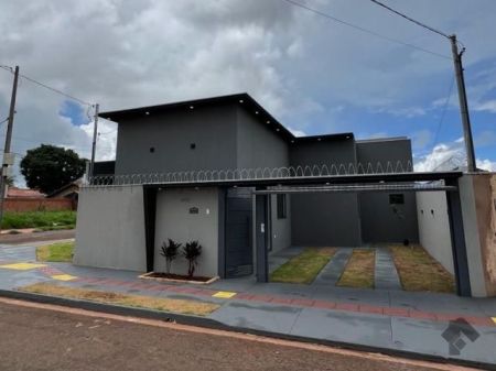 Casa-Térrea em Jardim Seminário