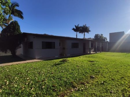 Casa-Térrea em Centro
