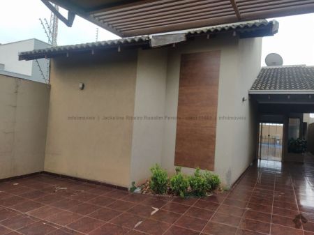 Casa-Térrea em Rita Vieira