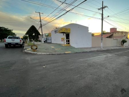 Casa Comercial em Monte Castelo