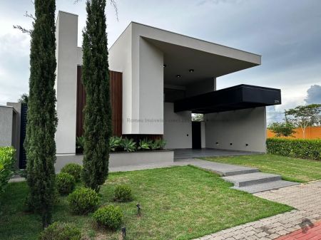 Casa-Térrea-Condomínio em Residencial Alphaville II