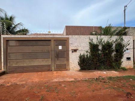 Casa-Térrea em Bosque das Araras