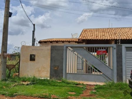 Casa-Térrea em Nova Campo Grande