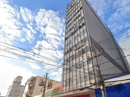 Sala / Salão / Loja em Centro