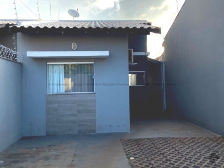 Casa-Térrea em Jardim Presidente