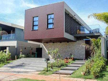 Sobrado-Condomínio em Residencial Alphaville II