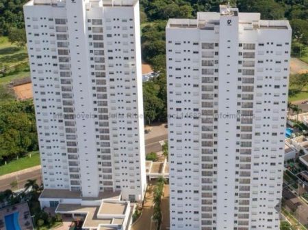 Apartamento em Carandá Bosque I