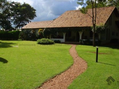 Casa-Térrea em Vila Donária
