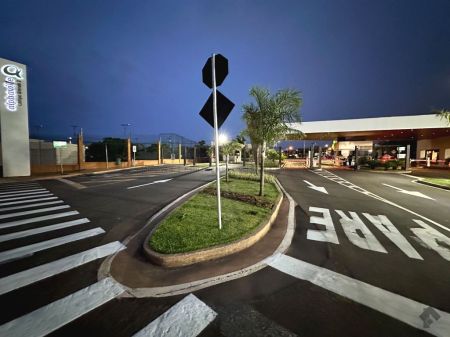 Terreno-Condomínio em Residencial Alphaville II