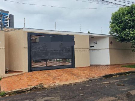 Casa-Térrea em Carandá