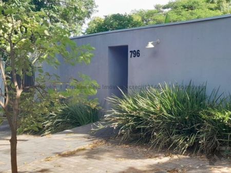 Casa-Térrea em Vila Donária