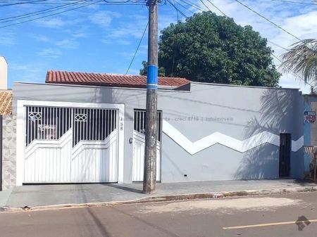 Casa Comercial em Residencial Sírio Libanês I