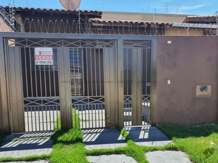 Casa-Térrea em Jardim Paradiso