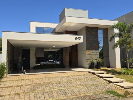 Casa-Térrea-Condomínio em Residencial Porto Madero
