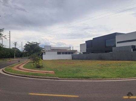 Terreno-Condomínio em Residencial Alphaville II