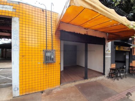 Sala / Salão / Loja em Centro