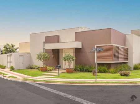 Casa-Térrea-Condomínio em Pq. Residencial Damha III