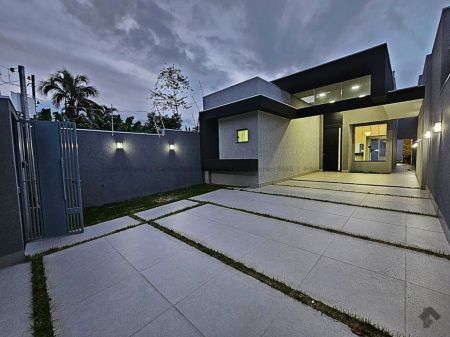 Casa-Térrea em Rita Vieira