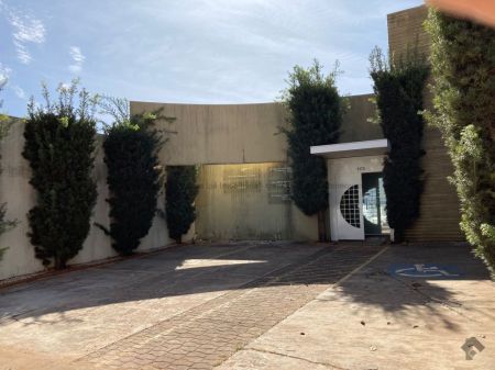Sala / Salão / Loja em Centro