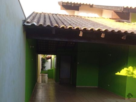 Casa-Térrea em Centro
