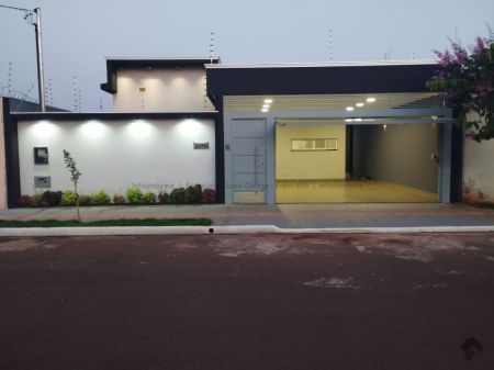 Casa-Térrea em Jardim Seminário